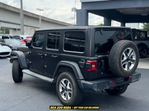 Used 2020 Jeep Wrangler Unlimited Sahara AWD/4WD image 4