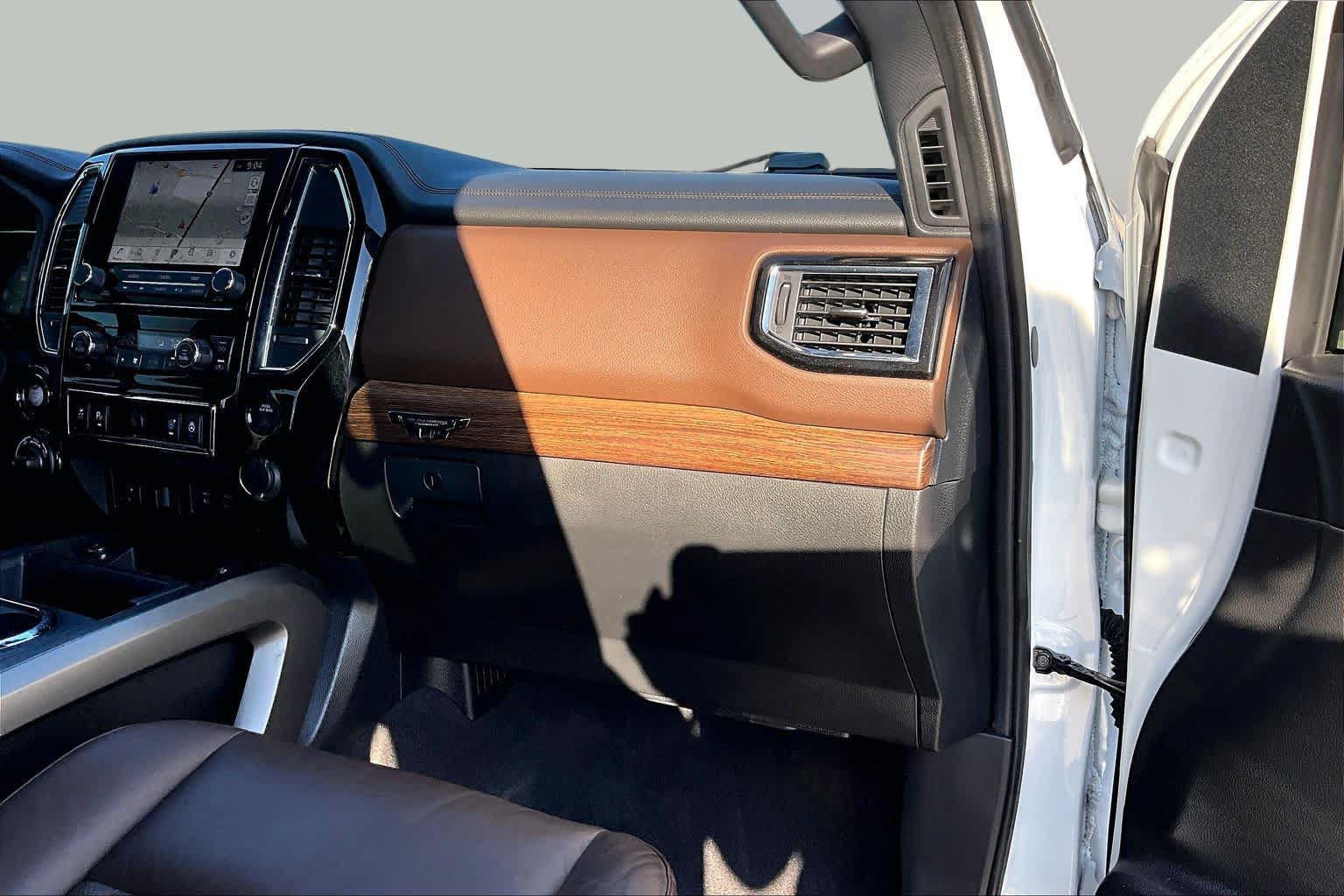 Used 2021 Nissan Titan Platinum Reserve w/ Moonroof Package AWD/4WD image 18