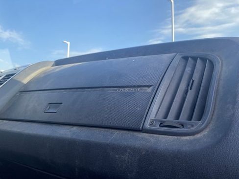 Used 2010 Dodge Journey SXT w/ Flexible Seating Group image 8