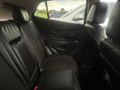Used 2021 Buick Encore Preferred AWD/4WD image 5
