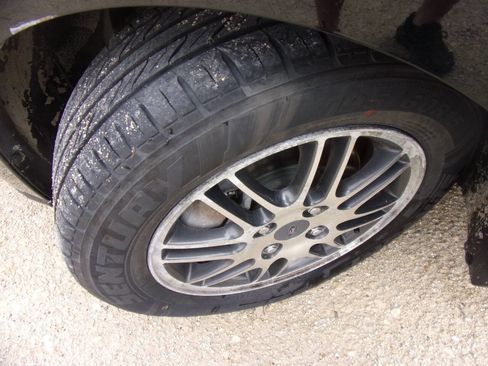 Used 2010 Ford Focus SE image 4