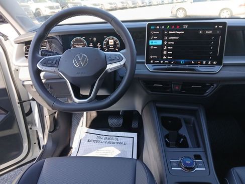 New 2026 Volkswagen Tiguan SE AWD/4WD image 13