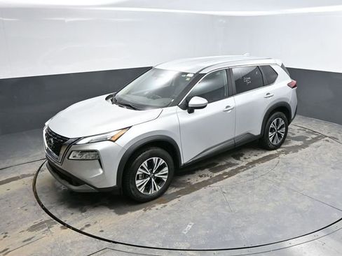 Used 2023 Nissan Rogue SV image 30