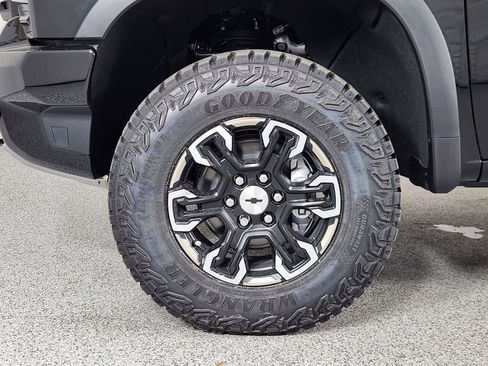 New 2026 Chevrolet Silverado 1500 ZR2 w/ LPO, Dark Essentials Package AWD/4WD image 10