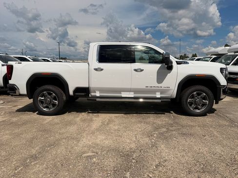 New 2026 GMC Sierra 2500 SLT AWD/4WD image 6