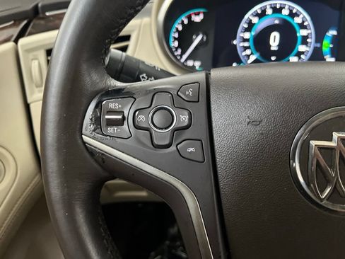 Used 2015 Buick LaCrosse FWD image 58