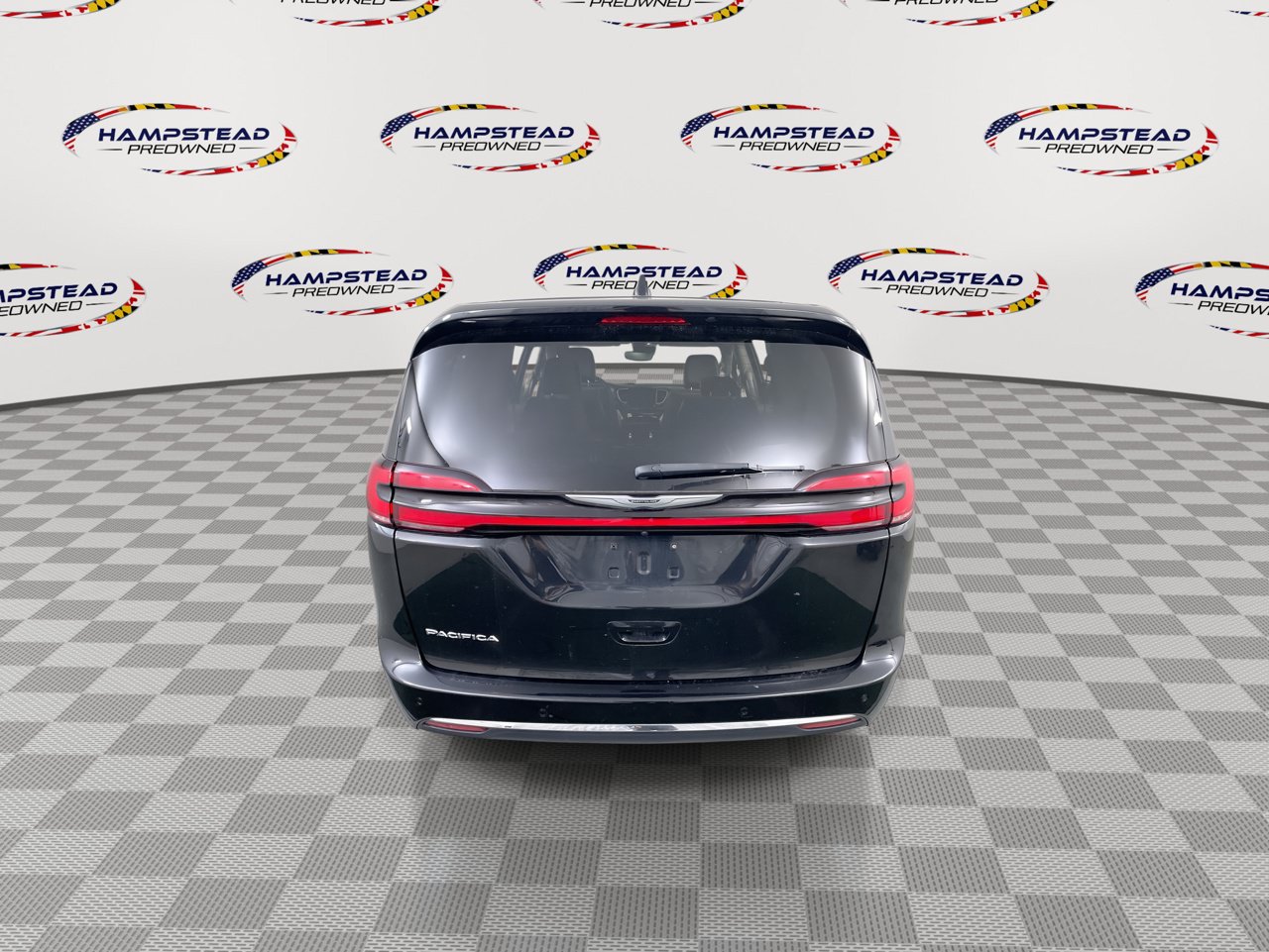 Used 2023 Chrysler Pacifica Touring-L FWD image 7
