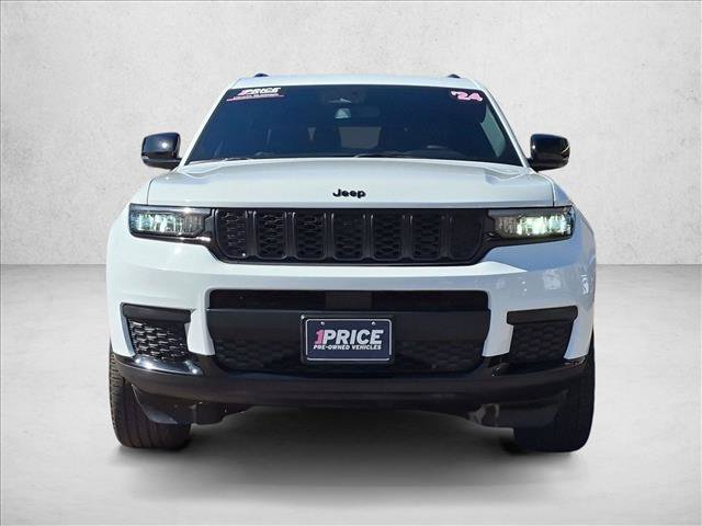 Used 2024 Jeep Grand Cherokee L Laredo AWD/4WD image 2