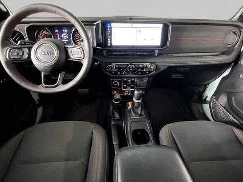 Used 2024 Jeep Wrangler Unlimited Rubicon w/ Technology Group AWD/4WD image 7