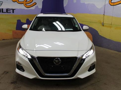 Used 2022 Nissan Altima 2.5 Platinum AWD/4WD image 3