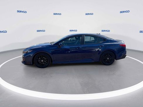Used 2025 Toyota Camry SE FWD image 5