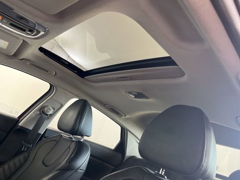 Used 2025 Hyundai Elantra Limited image 75