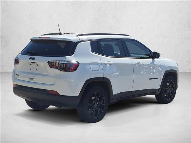 Used 2026 Jeep Compass Latitude AWD/4WD image 5
