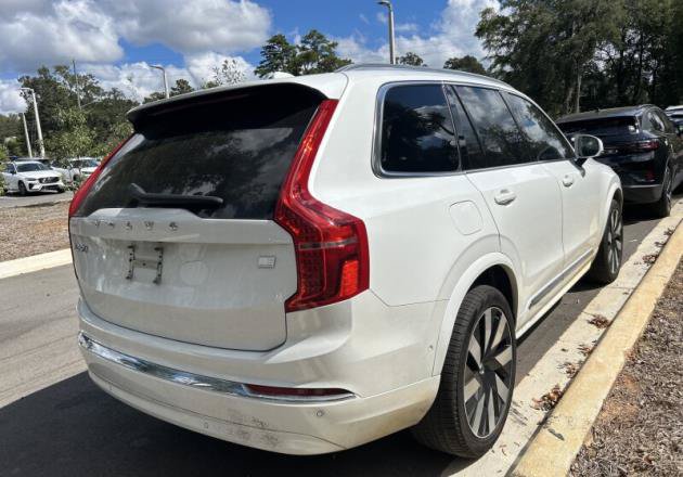 Used 2023 Volvo XC90 T8 Ultimate w/ Protection Package AWD/4WD image 2