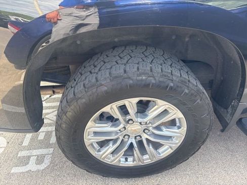 Used 2022 Chevrolet Silverado 1500 LTZ image 10