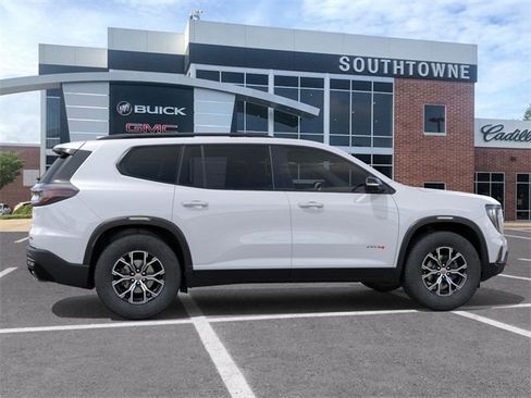 Used 2024 GMC Acadia AT4 w/ Luxury Package image 5