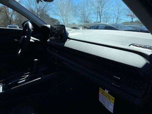 Certified 2025 Honda Accord SE image 33