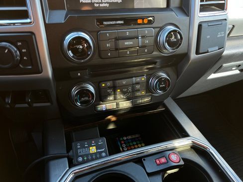 Used 2017 Ford F350 Platinum w/ Platinum Ultimate Package image 28