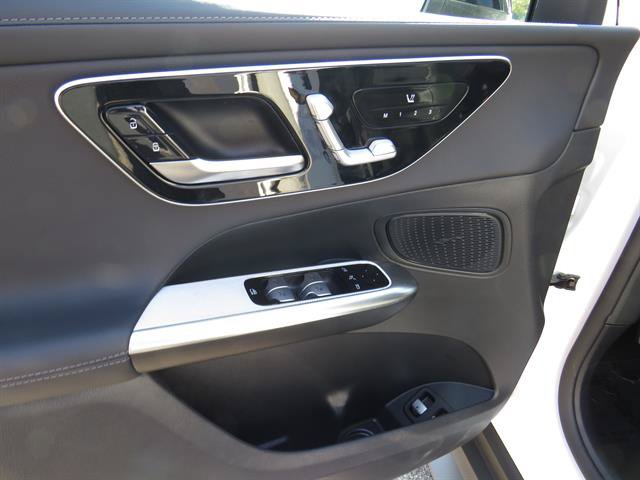 Used 2025 Mercedes-Benz GLC 350e 4MATIC w/ AMG Line image 8