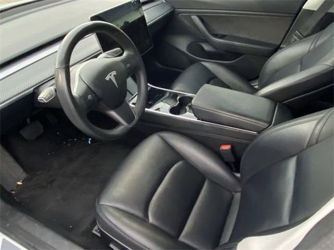 Used 2018 Tesla Model 3 Mid Range image 6
