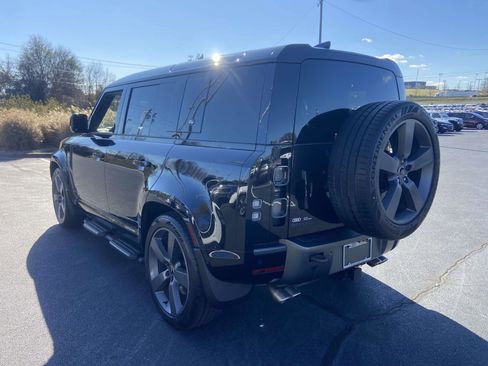 Used 2024 Land Rover Defender 110 V8 image 7