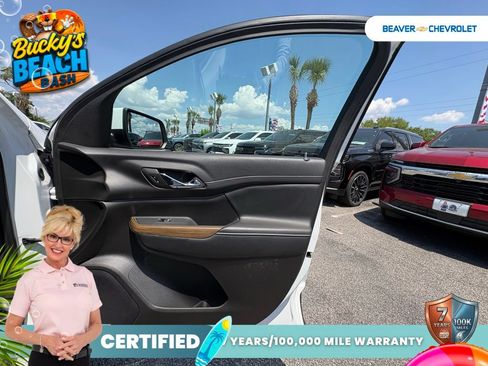 Used 2022 GMC Acadia SLE w/ Driver Convenience Package FWD image 29