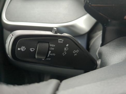 New 2025 Volkswagen ID. Buzz Pro S image 25