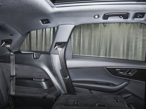 Used 2025 Audi Q7 3.0T Premium w/ Convenience Package image 72