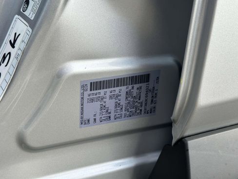 Used 2024 Nissan Rogue SV image 14