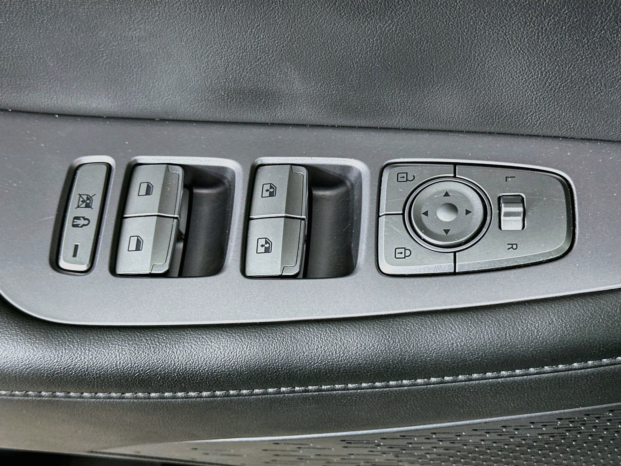 Used 2024 Hyundai Palisade Limited AWD/4WD image 15