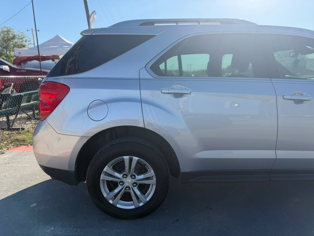 Used 2015 Chevrolet Equinox LS FWD image 9