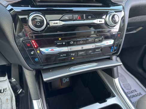 Used 2022 Ford Explorer Limited image 49