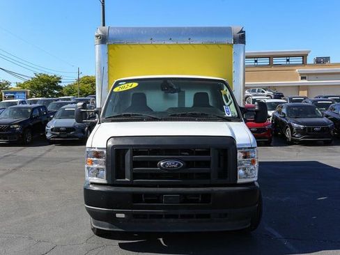 Used 2024 Ford E-350 and Econoline 350 Super Duty w/ Driver's Safety Package image 4