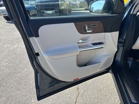 Used 2022 Mercedes-Benz GLA 250 4MATIC w/ Premium Package Lite image 25