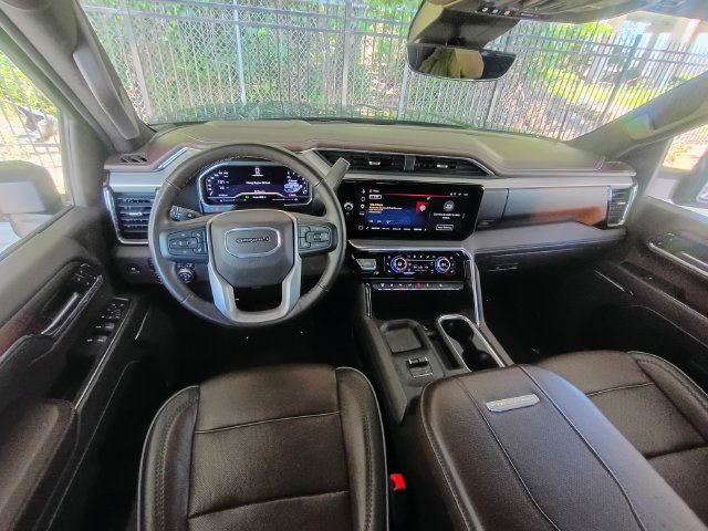 Used 2024 GMC Sierra 2500 Denali w/ Denali Reserve Package AWD/4WD image 27
