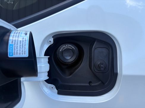 Certified 2025 Honda Civic Sport image 31