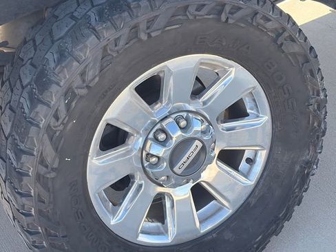 Used 2017 Ford F250 Platinum w/ Platinum Ultimate Package image 8