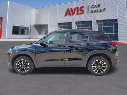 Used 2025 Chevrolet TrailBlazer LT AWD/4WD image 11