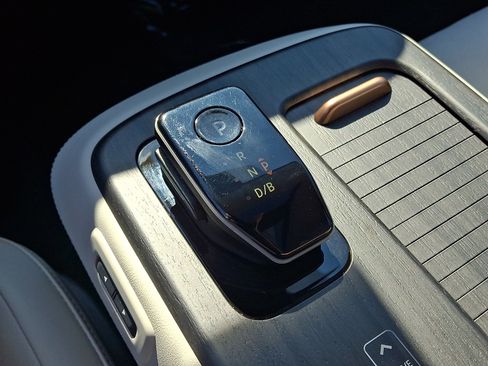 Certified 2024 Nissan Ariya AWD image 14