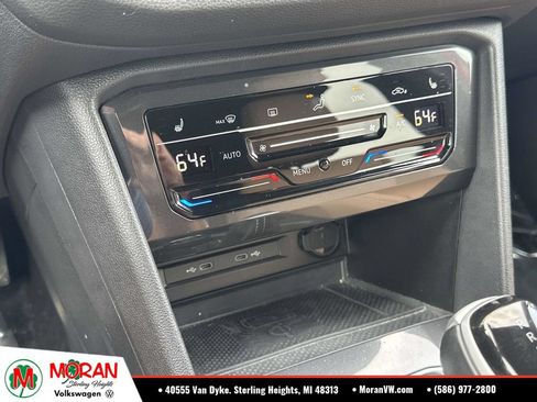 Used 2024 Volkswagen Tiguan SE AWD/4WD image 27