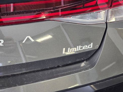 New 2026 Hyundai Elantra Limited FWD image 13