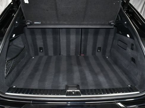 Used 2021 Porsche Cayenne Turbo w/ Assistance Package image 65