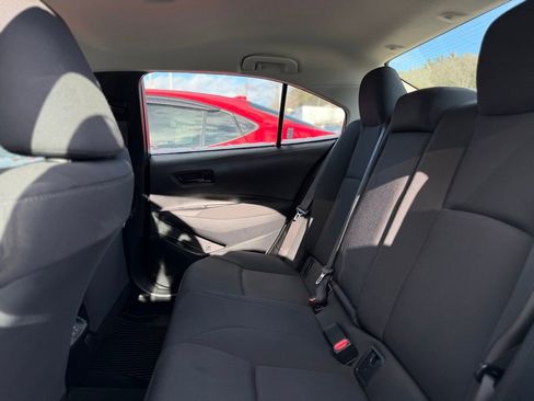 Used 2023 Toyota Corolla LE image 5