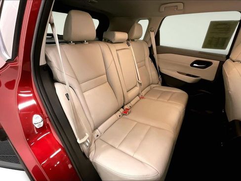 Used 2024 Nissan Rogue SL image 25