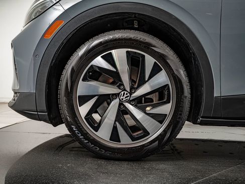 Used 2025 Volkswagen ID.4 Pro RWD image 10