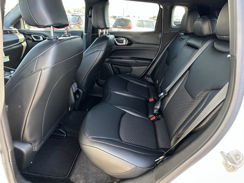 New 2026 Jeep Compass Latitude AWD/4WD image 18