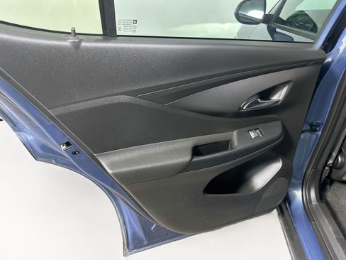 Used 2025 Buick Envista Preferred w/ Advanced Safety Package FWD image 27