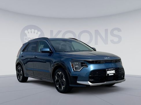 New 2025 Kia Niro Wave w/ Wave Preserve Package image 10