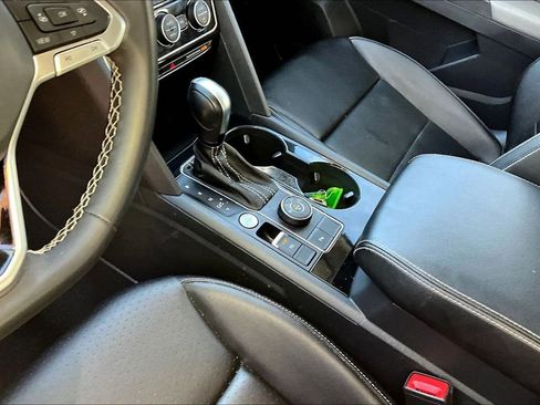 Used 2022 Volkswagen Atlas SE image 18