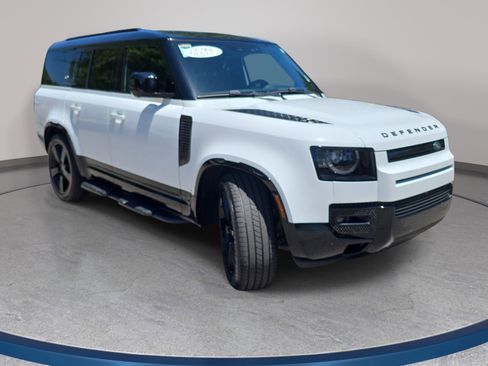 Certified 2024 Land Rover Defender 130 X-Dynamic SE AWD/4WD image 3